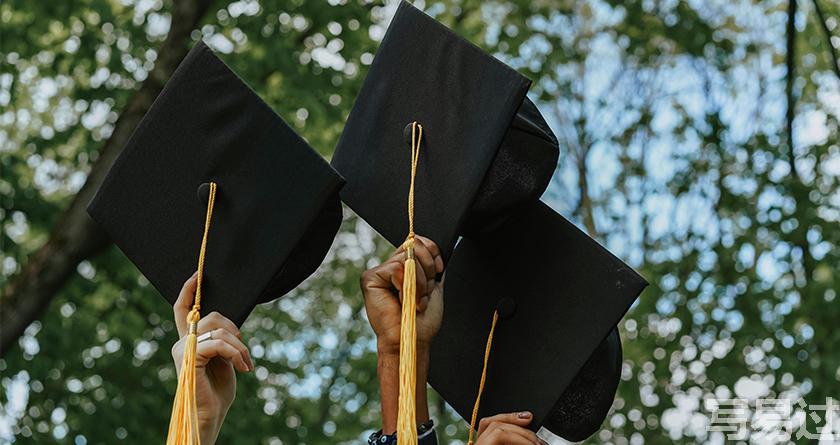 写易过降AIGC,写易过论文查AI率,写易过机器降重,写易过论文查重,写易过论文检测,写易过智能降重